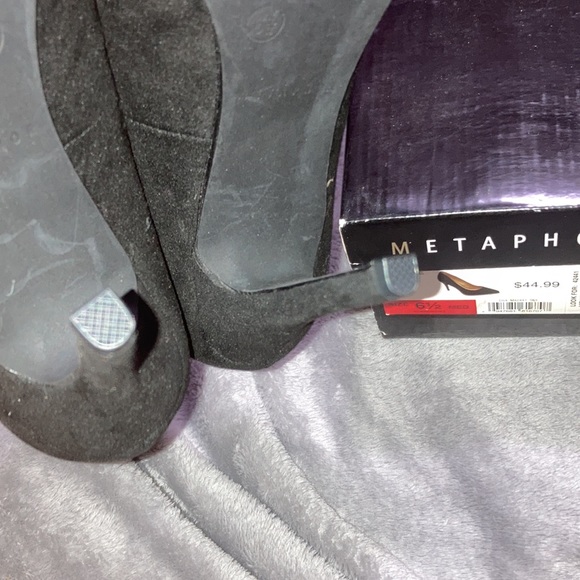 Metaphor Gold Trim Heels - Picture 8 of 8